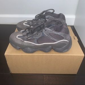 Yeezy 500 sneakers in “utility black”